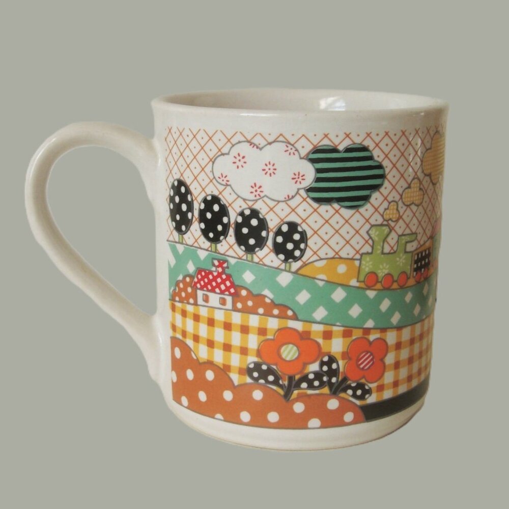 Cheery Patchwork Pattern Country Landscape Mug - Picture 3 of 10